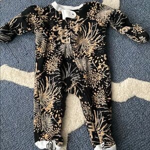 Black and Gold Kid Burt’s Bees zipper pjs